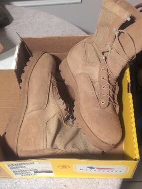 Belleville ARMY Combat Women's Desert Tan Combat Boots Size 11